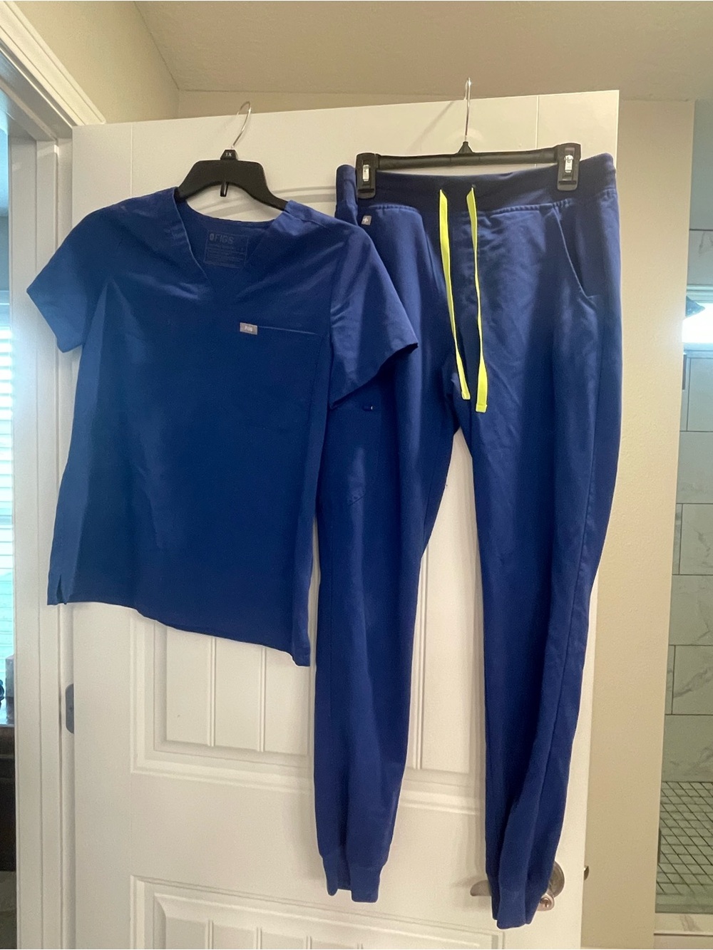 FIGS Royal Blue S Tall Zamora Jogger Pant / Catarina Top Scrub Set